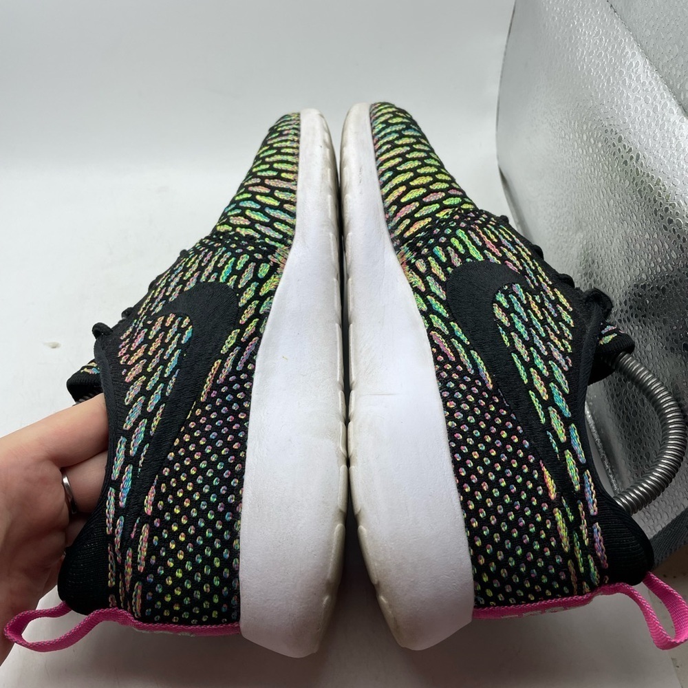 Nike ID Roshe Flyknit Mercurial women’s Black and Green Sneakers size 7.5 - Picture 8 of 9